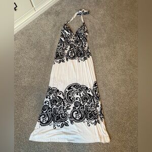 Elegant Black and White Paisley Maxi Dress